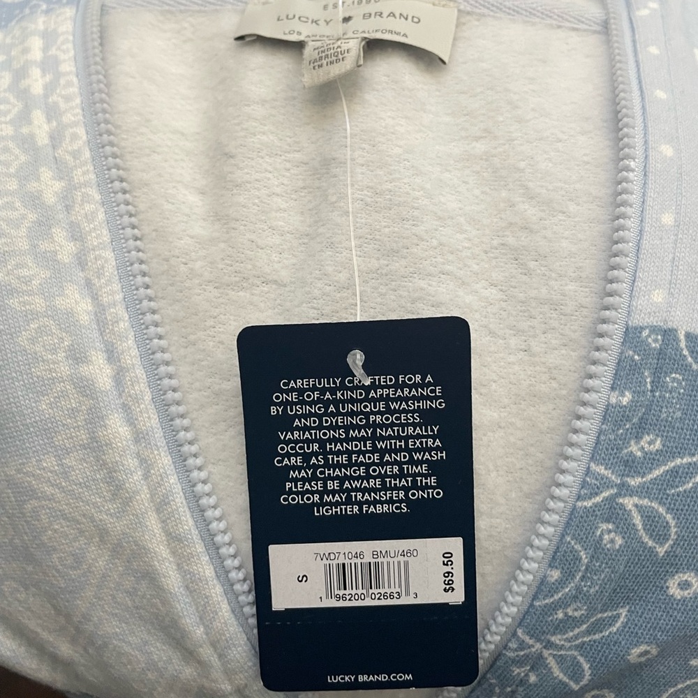 Lucky Brand NWT Small zip sweatshirt with hood.